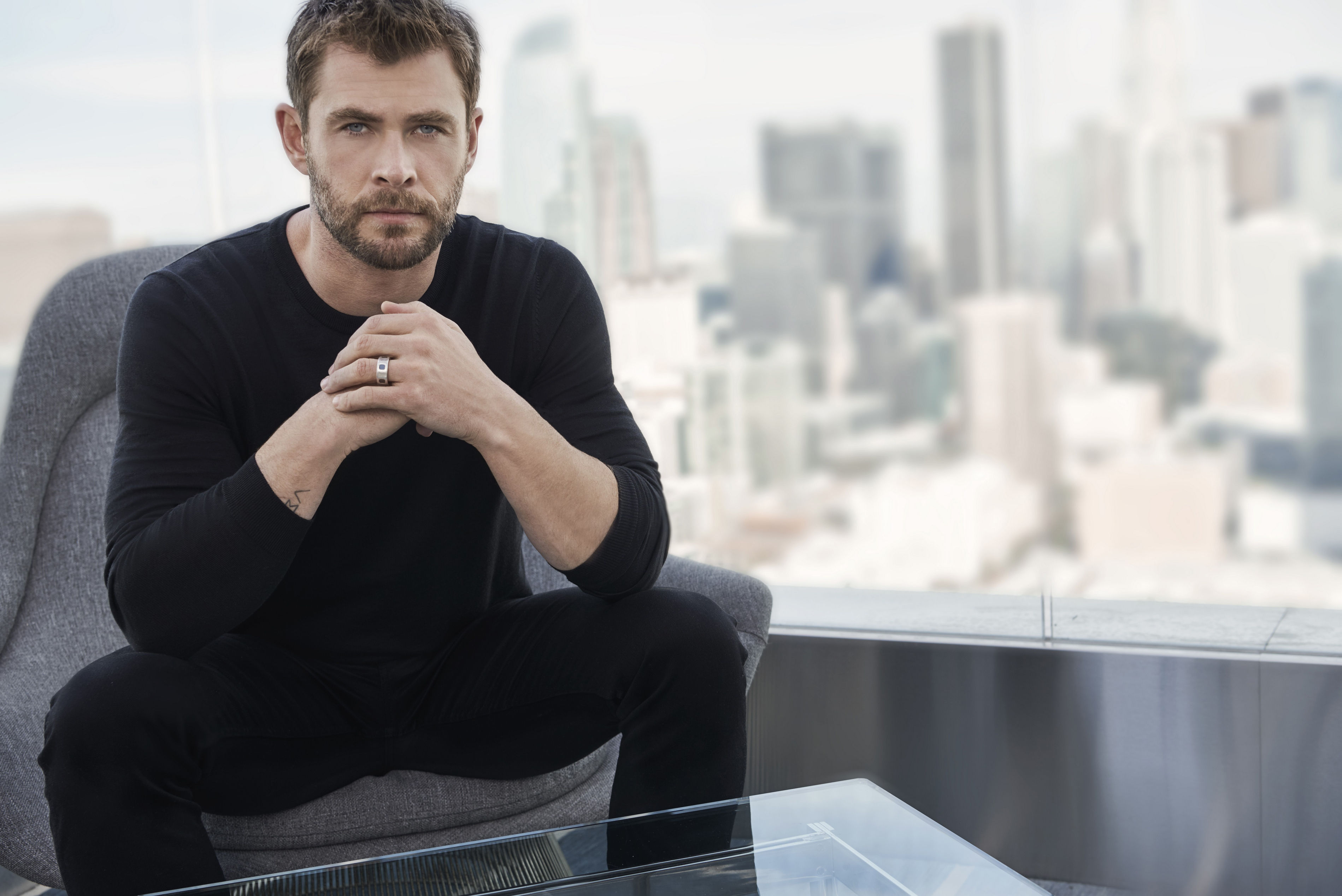 Why Everybody Is In Love With Chris Hemsworth