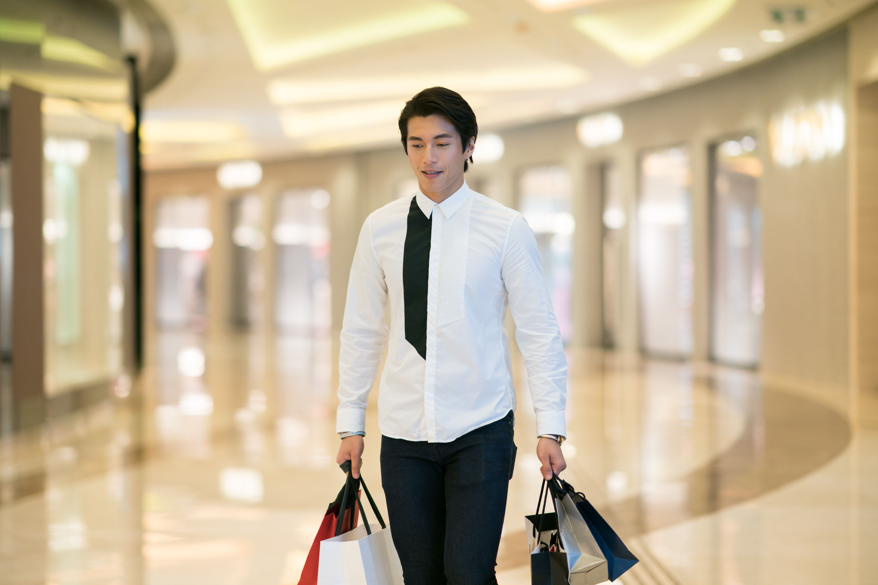 Model Jeremy Wong shows us how he shops Elements Mall