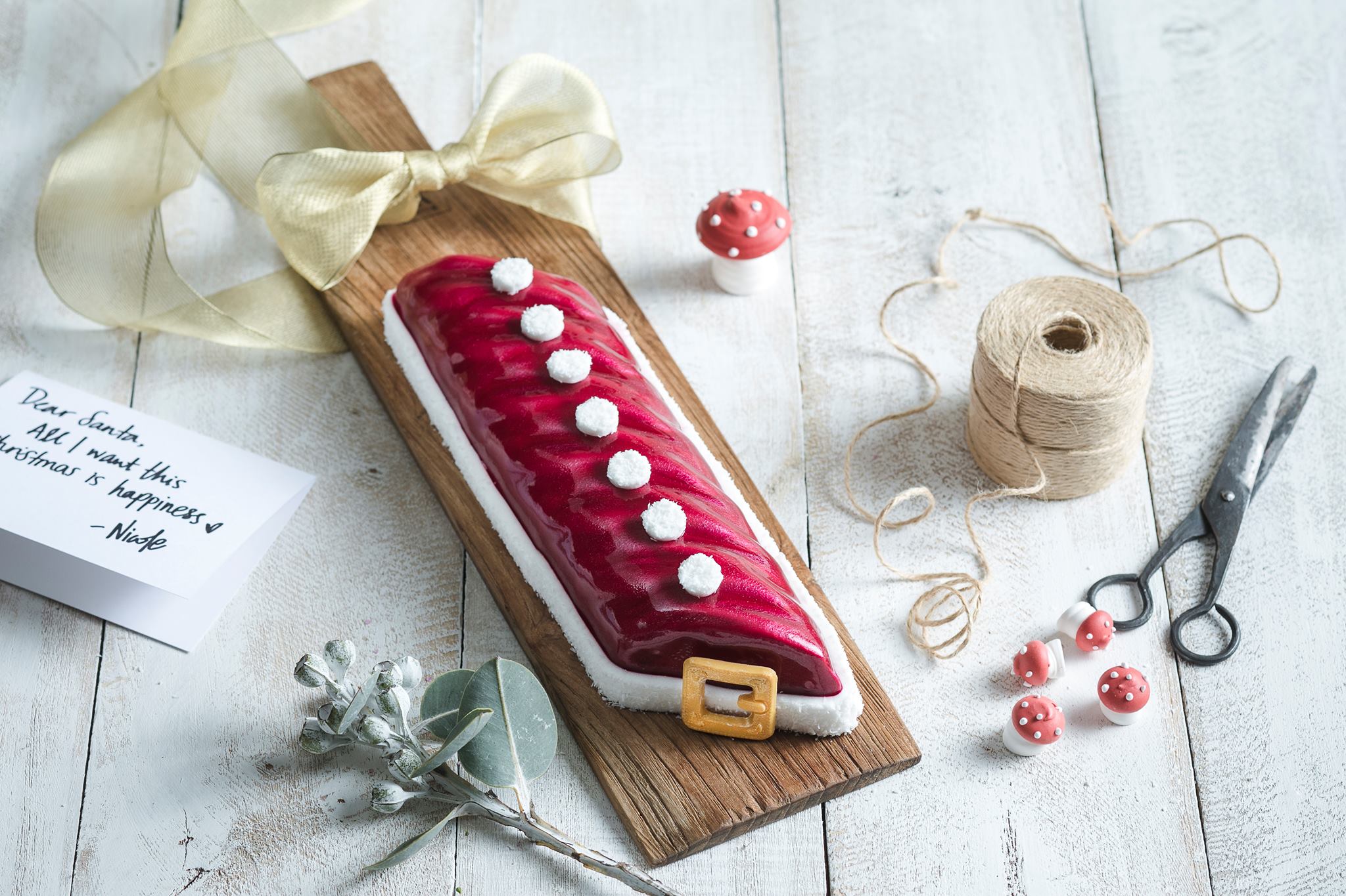 The most whimsical Christmas log cakes to admire then devour