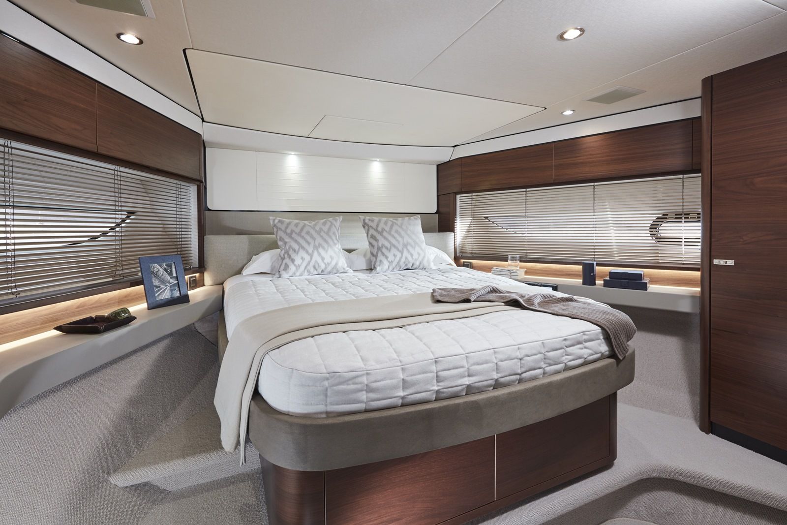 Princess 62 by Princess Yachts: Check out this penthouse that floats
