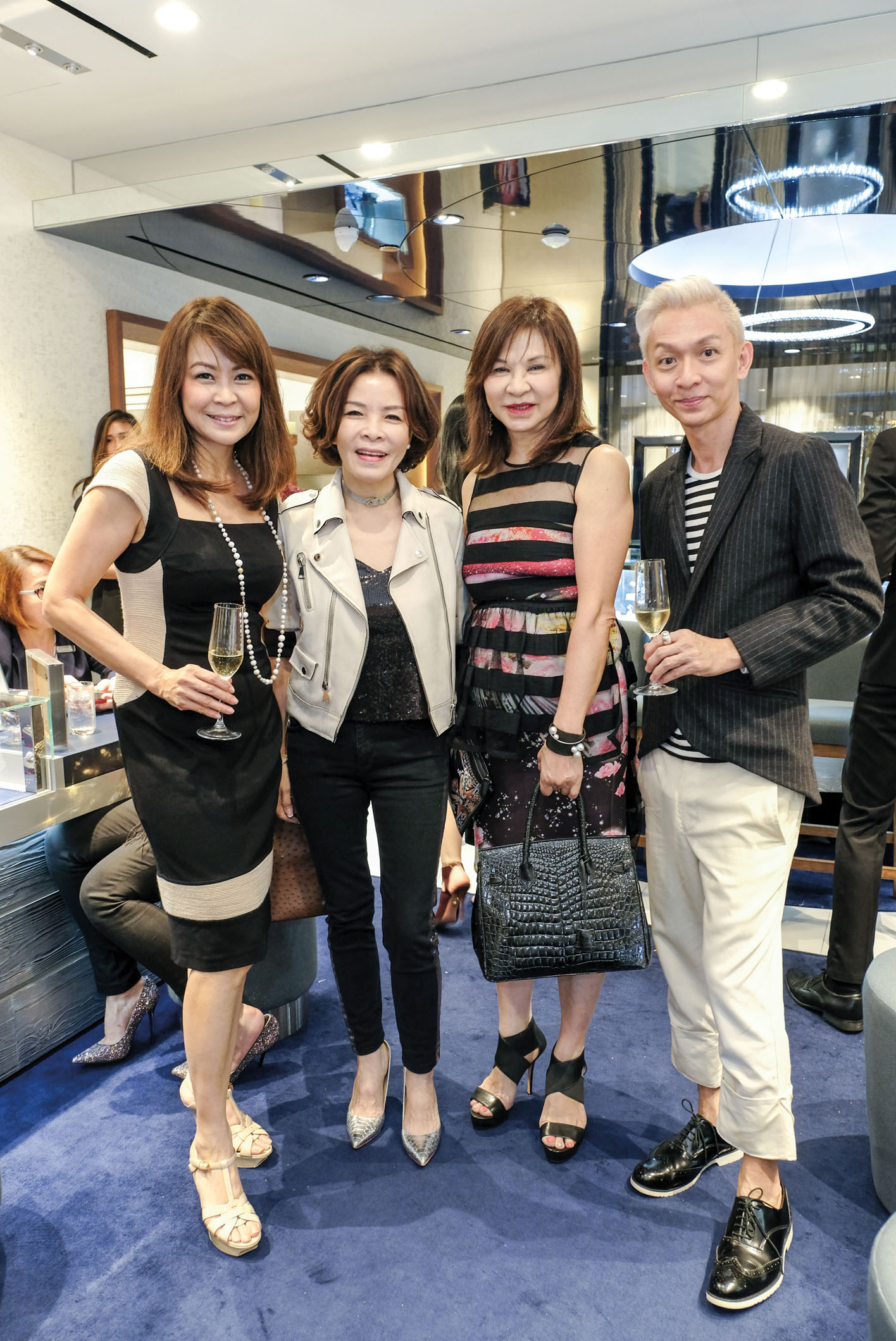 Private viewing hosted by Larry Jewelry and Prestige
