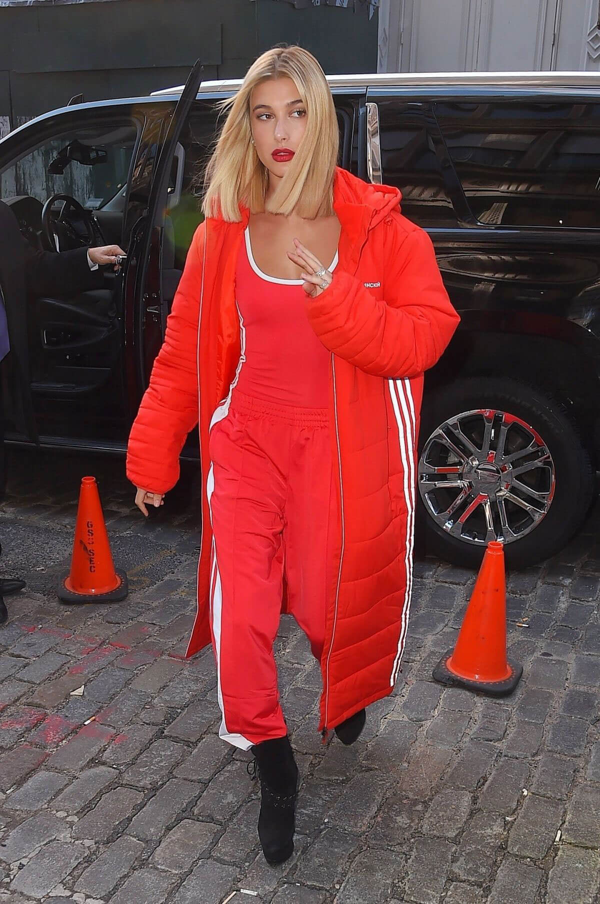 5 THINGS THAT WILL MAKE YOU LOVE HAILEY BALDWIN