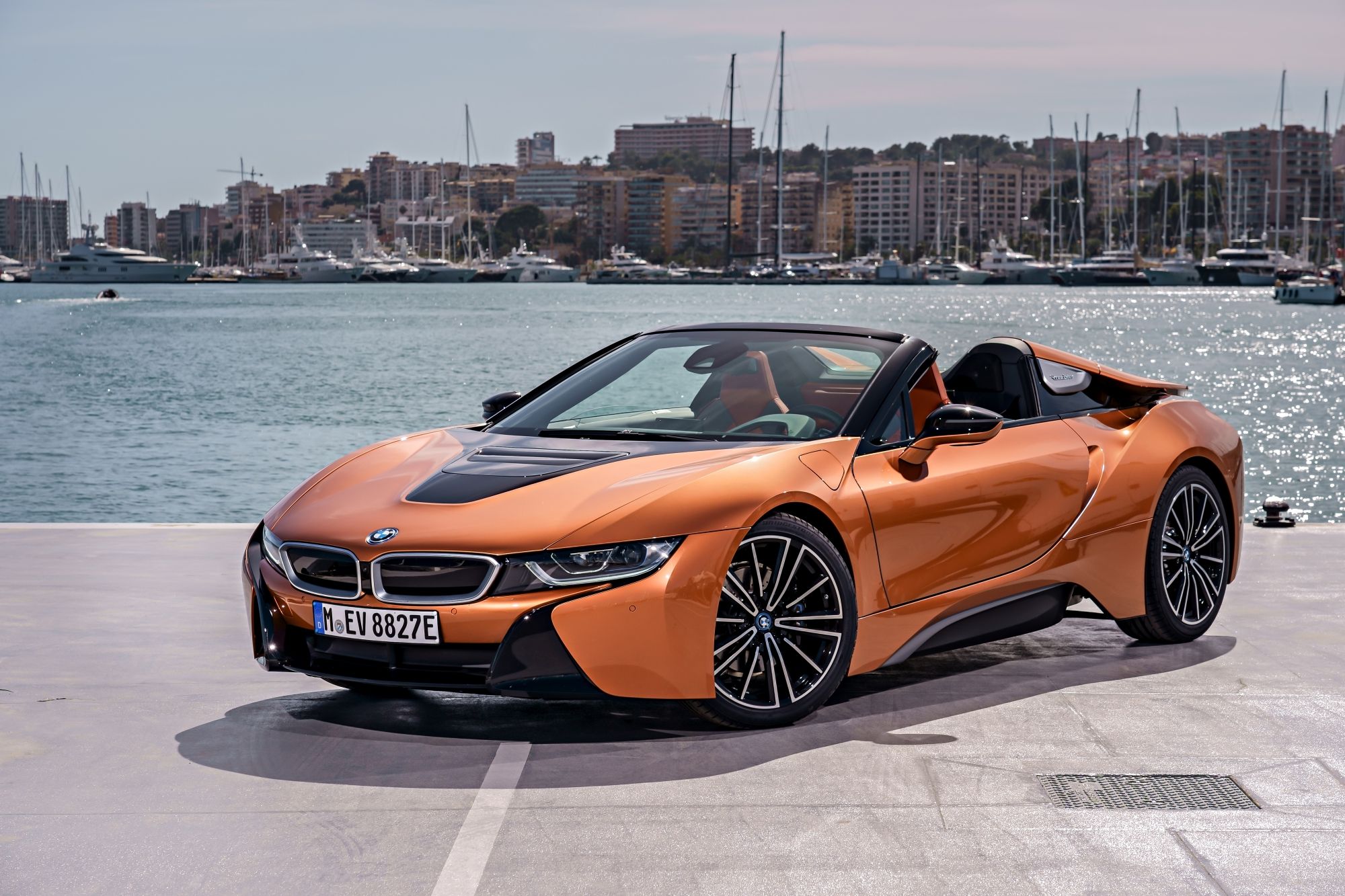 BMW’s First-Ever i8 Roadster To Debut In Singapore At BMW World 2018