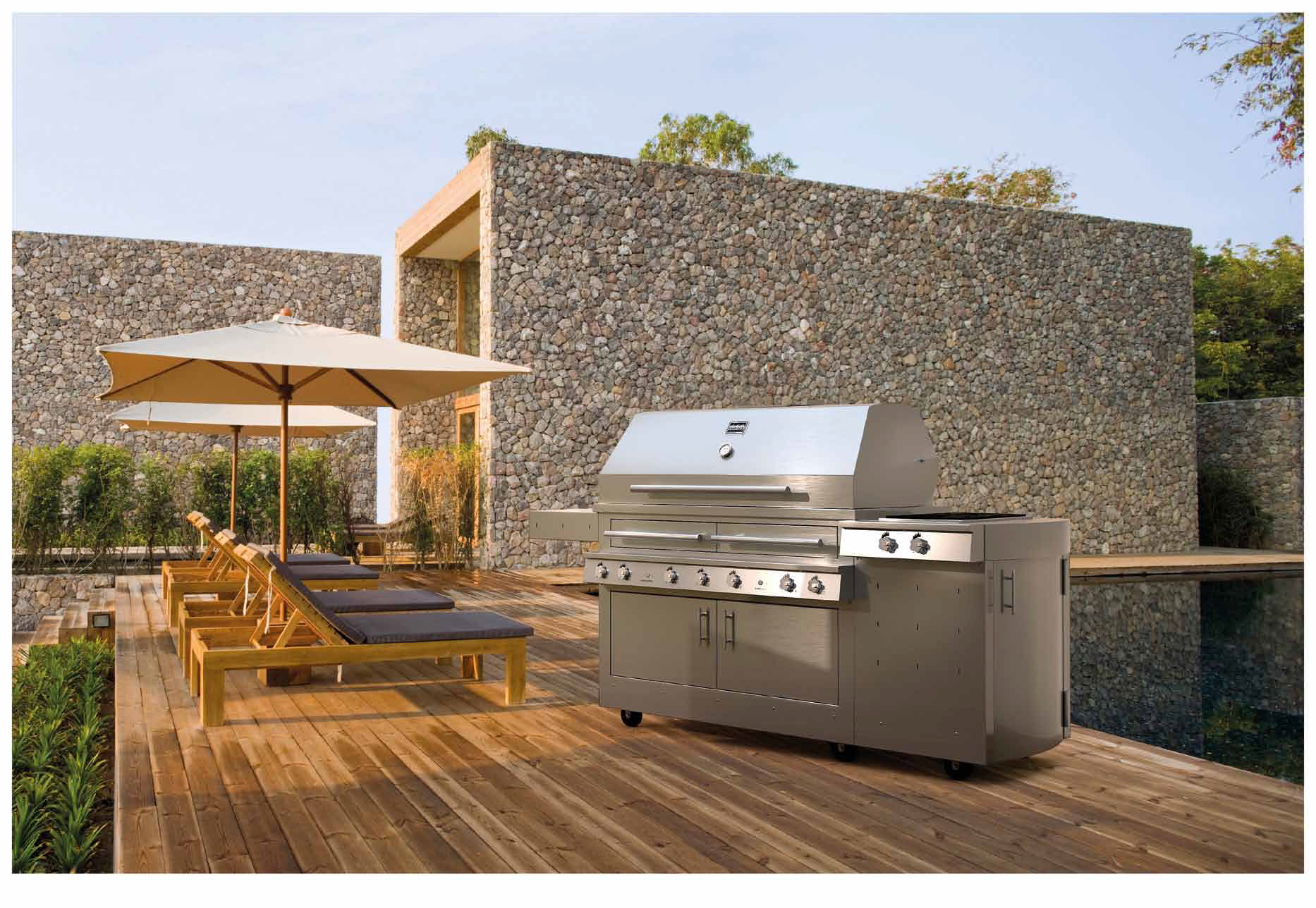 8 Pool Side Essentials That Will Make A Cool House-Party