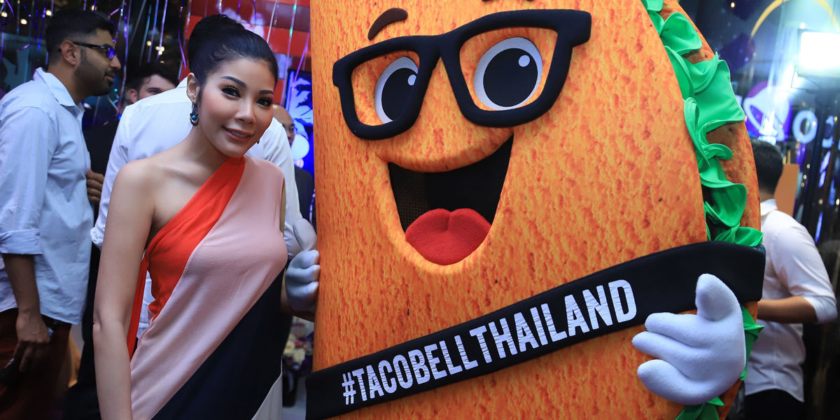 Crowd of hundreds greets opening of Thailand's first Taco Bell