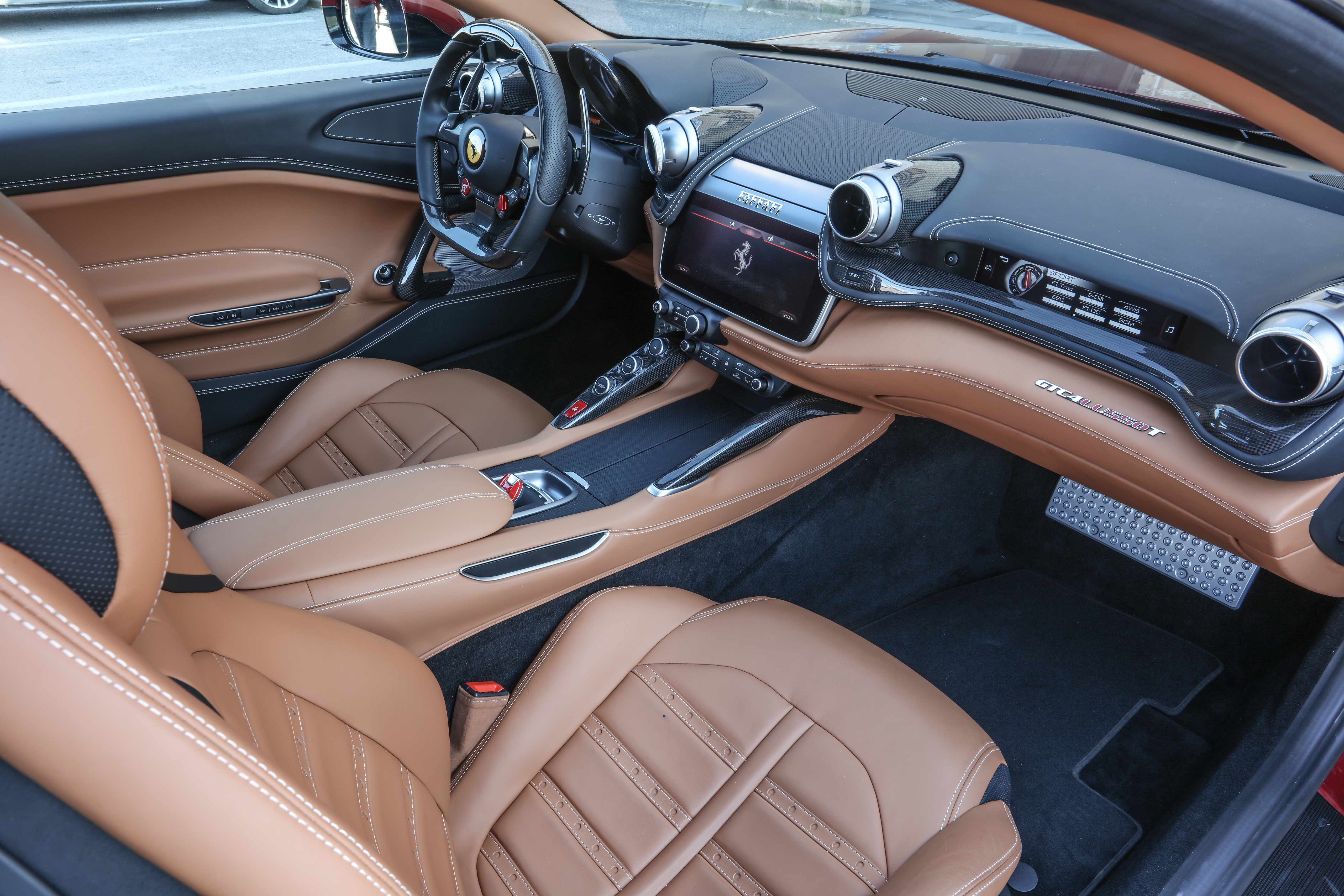 Ferrari gtc4lusso Interior