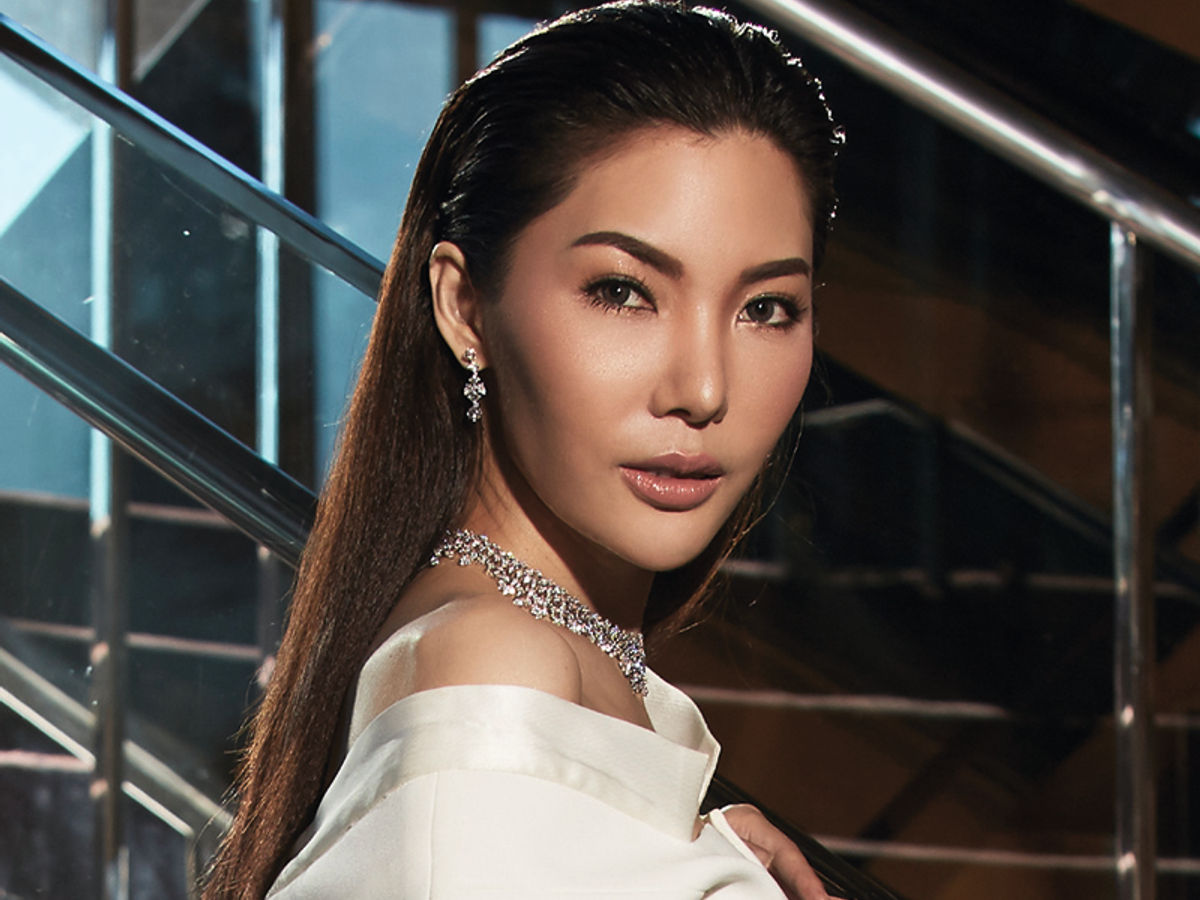 Yetuk rus ayollari bilan porno tomosha qiling BDSM lanat videolari