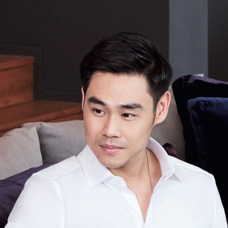 Rus pornosini onlayn tomosha qiling: onanizm qizlar Ular bir qizni ushlab, u bilan jinsiy aloqada bolishgan.