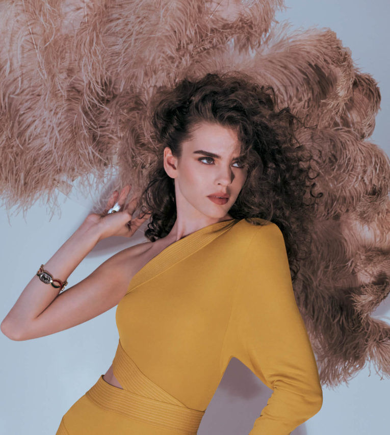 80s Ladies Who Defied Time With Their Timeless Fashion Flair