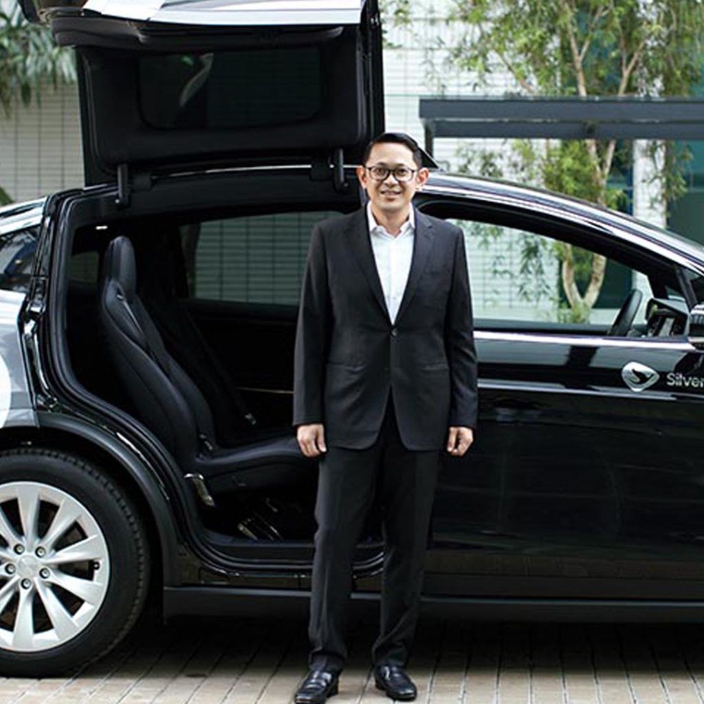 Blue Bird Group Director Andre Djokosoetono Launches the First Electric Taxi in Indonesia
