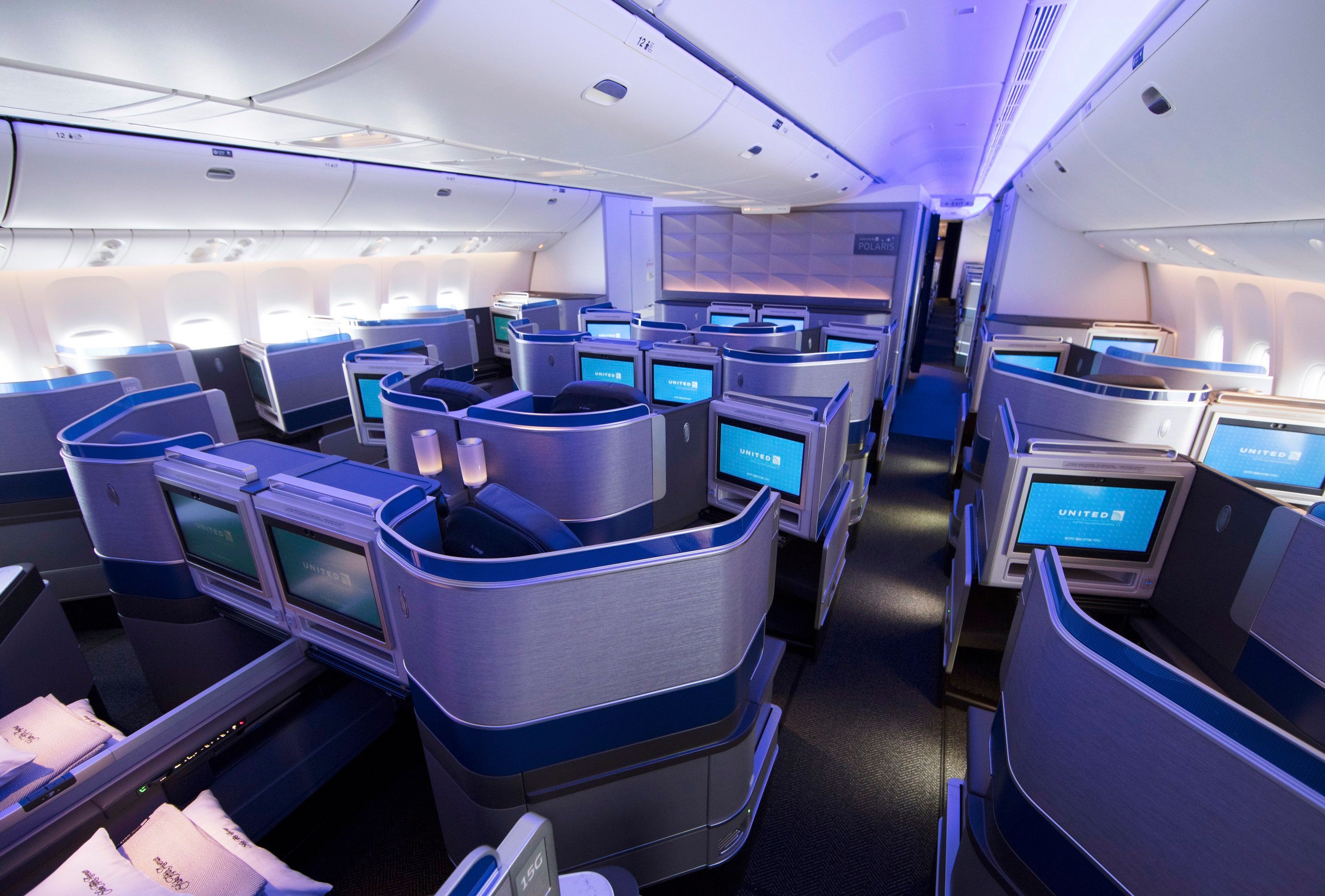 Airline Review United Airlines Business Class Brings Supreme Comfort 