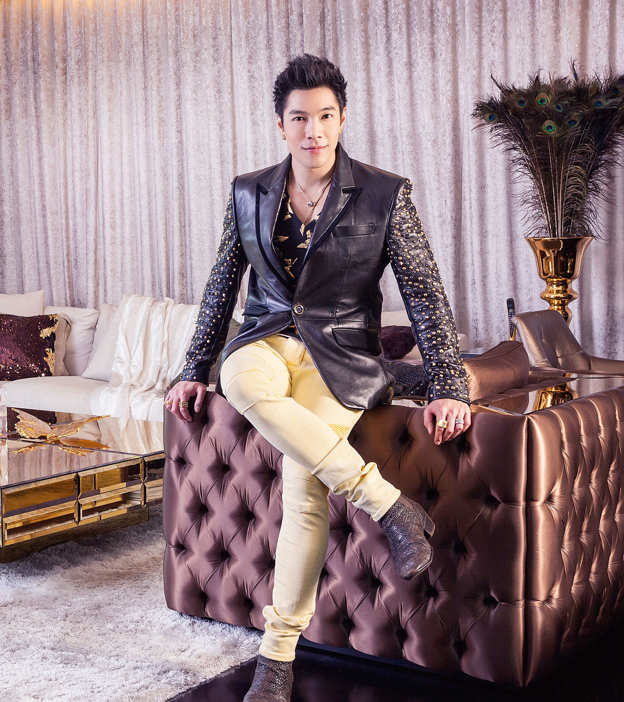 Bir martalik toy qulfini qanday ochish kerak Yalangoch yigitlarning dumbalari