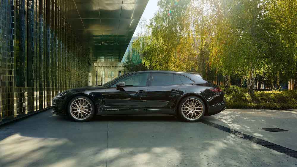 Porsche Panamera 10 Years Edition gets the Midas touch
