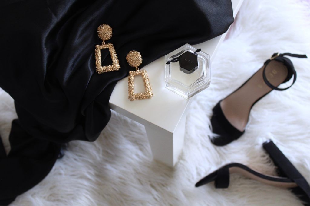 7 designer minimalist jewellery for your everyday ensemble