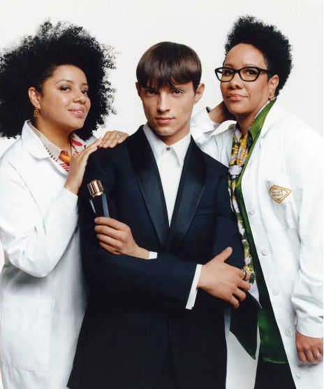 Versace launches high-end perfume line — Atelier Versace Fragrance