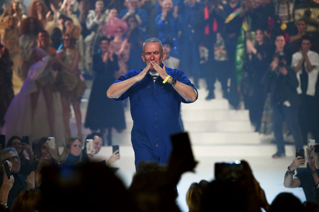 Jean Paul Gaultier Takes His Final Bow With A Spectacular Paris Show jean-paul-gaultier-takes-his-final-bow-with-a-spectacular-paris-show