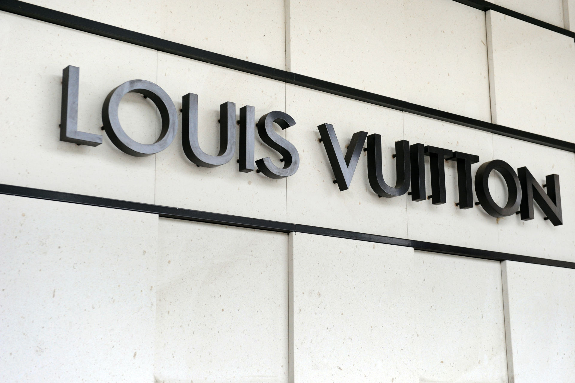 Louis Vuitton opens its first restaurant in Osaka - Club Journal