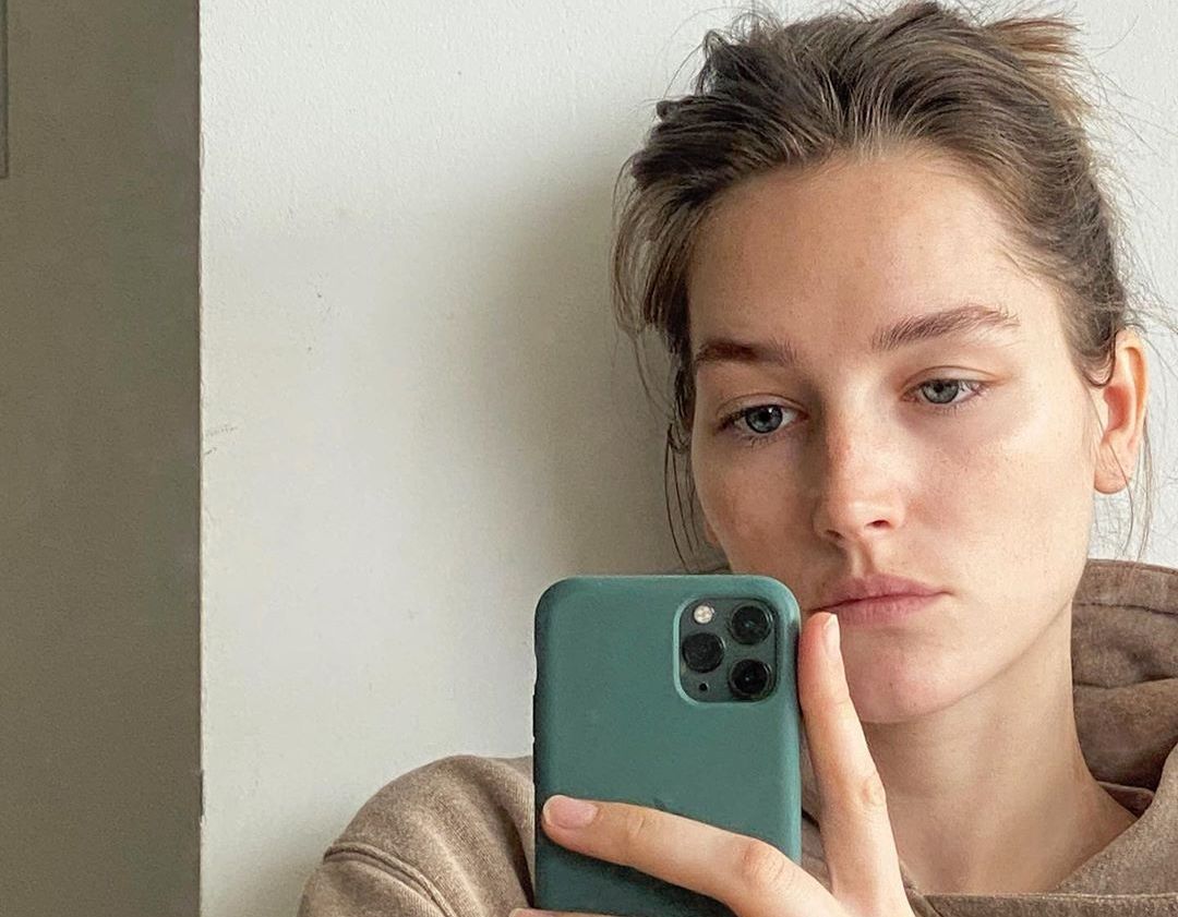#NoMakeup: Fashion Icons Fearlessly Face Quarantine Fresh Faced