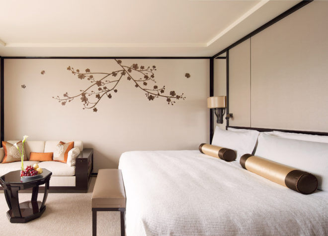Hotel Review: The Peninsula Remains The Elegant Grande Dame of Hong Kong