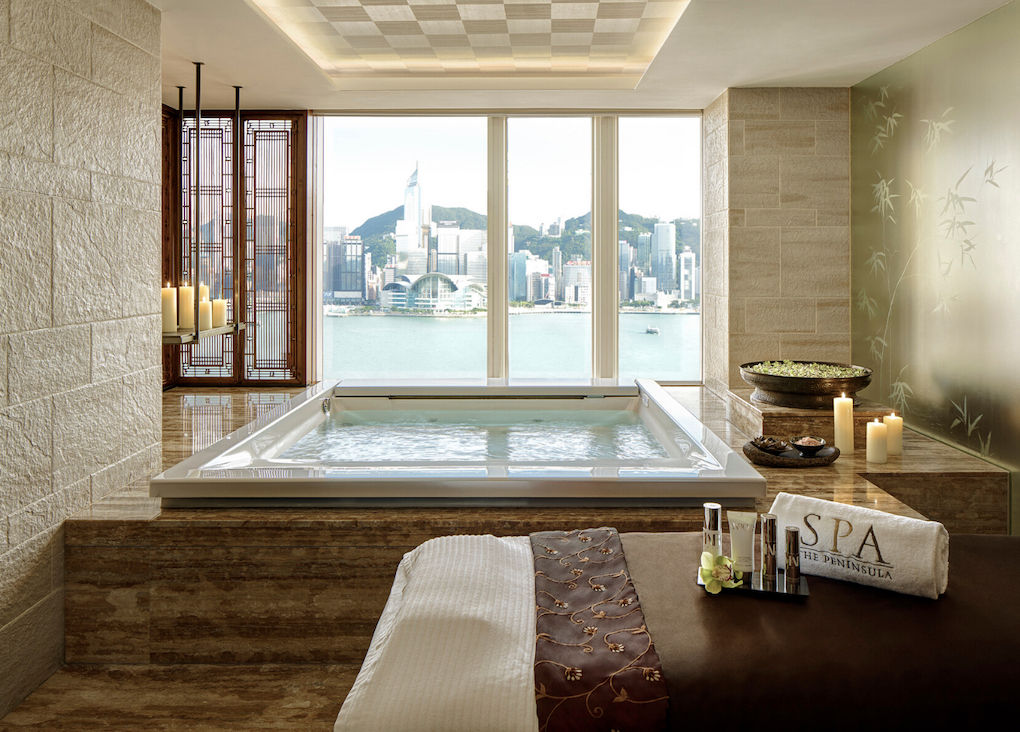 Hotel Review: The Peninsula Remains The Elegant Grande Dame of Hong Kong