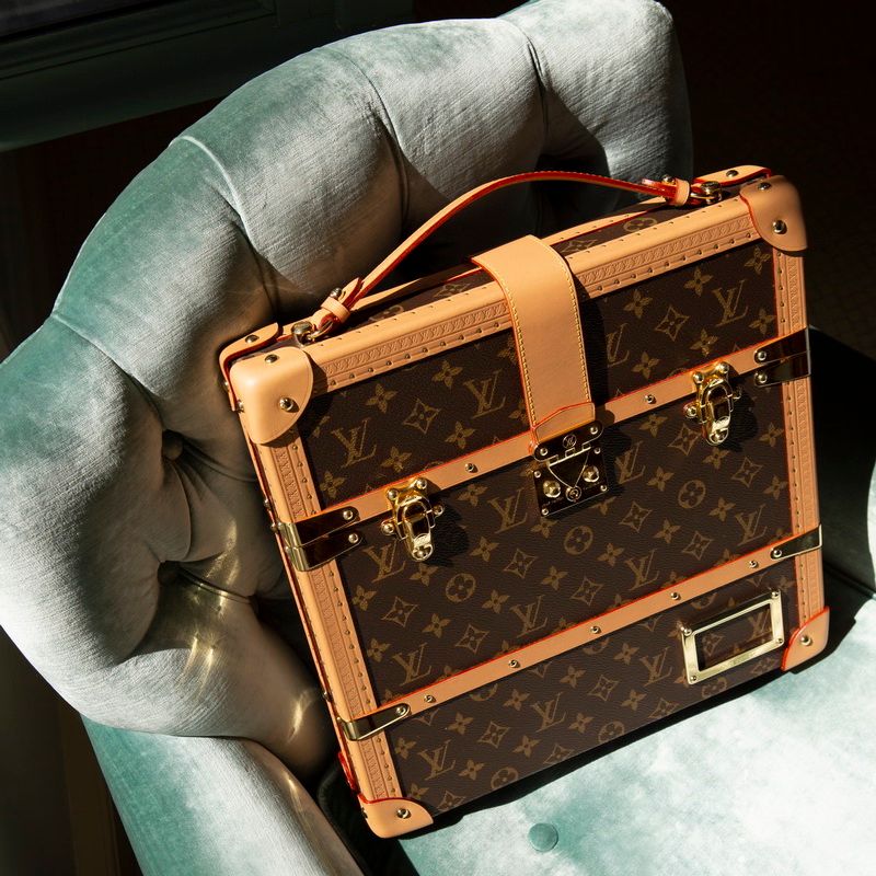 How It All Started: A Brief History of Louis Vuitton's Trunks – Lena's World