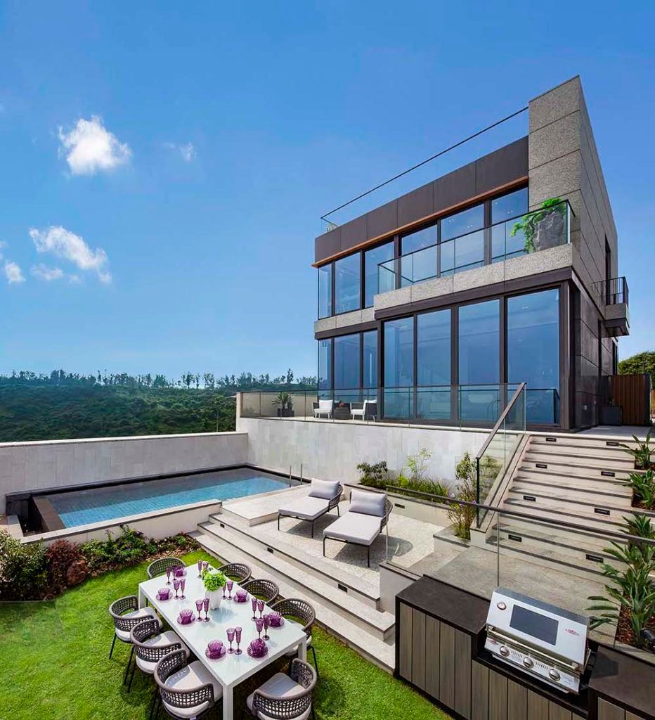 Retreat in Style at the Exclusive IL PICCO in Discovery Bay