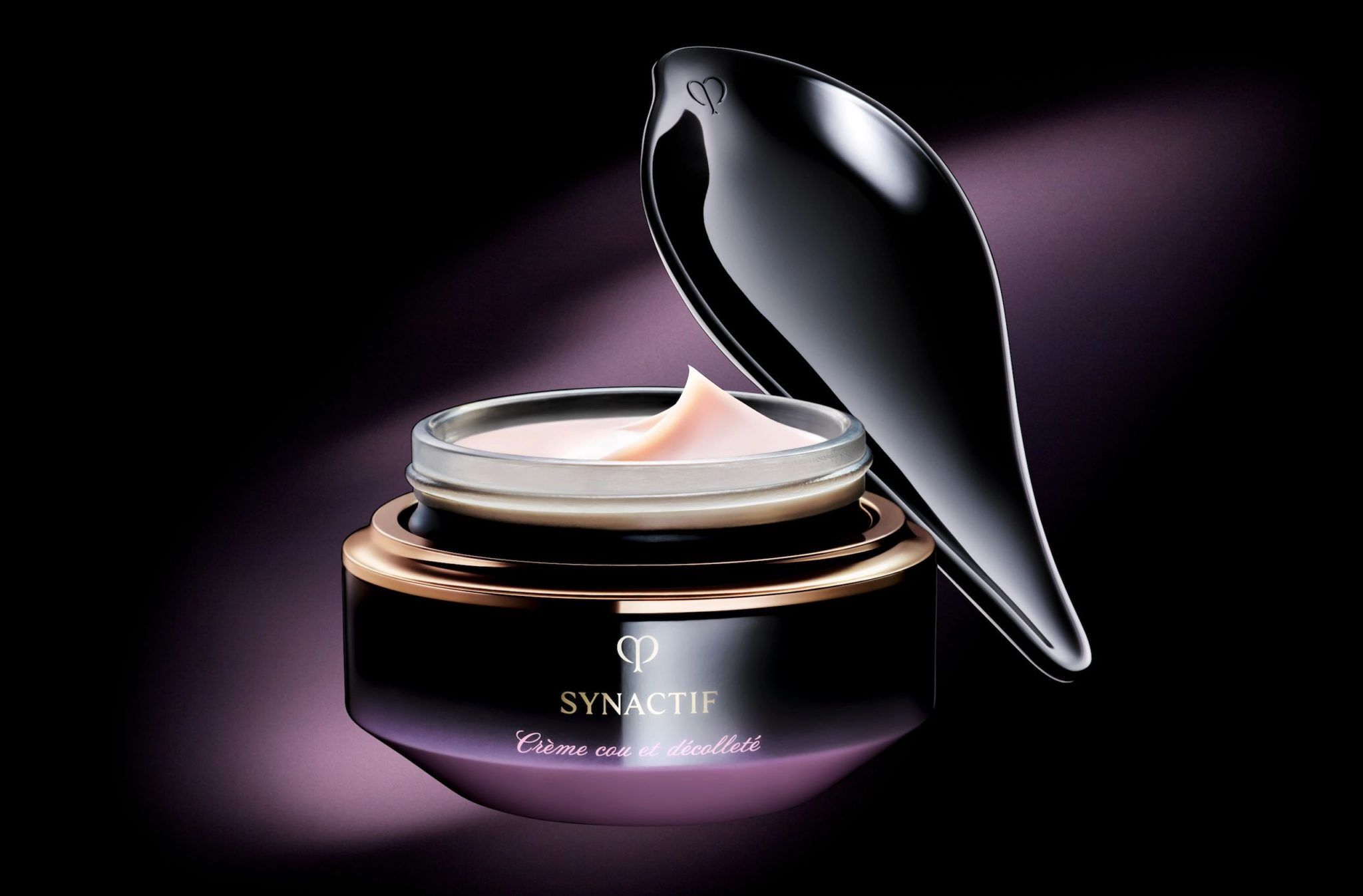 SYNACTIF Neck & Décolleté Cream from Clé de Peau Beauté