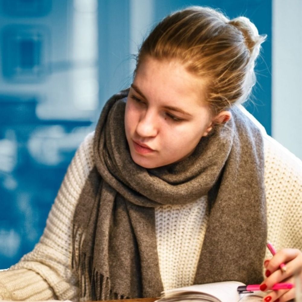 How to Stay Focused: 7 Tips That Work, According to Experts