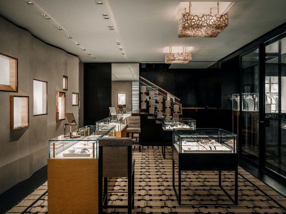 Jewelers Court the Superrich - The New York Times