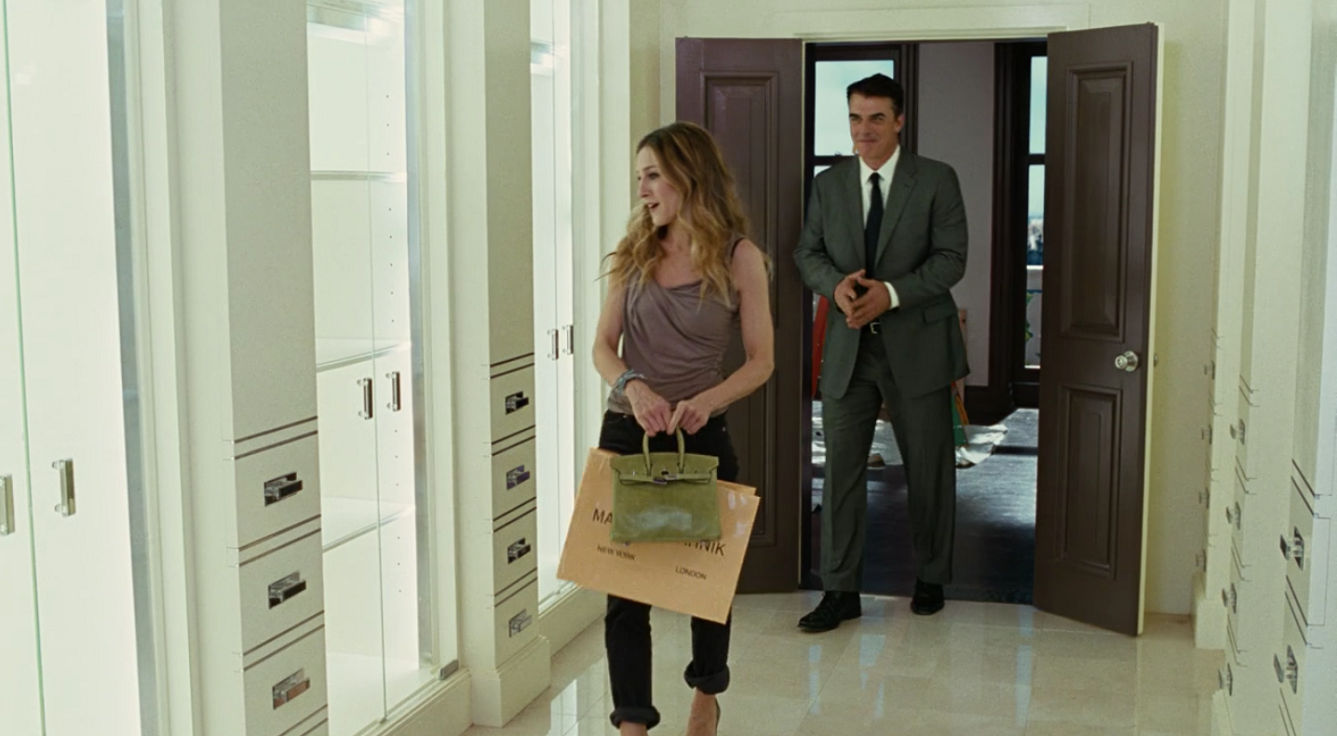Carrie Bradshaw's Iconic Bags Say a Lot About Status Symbol Evolution
