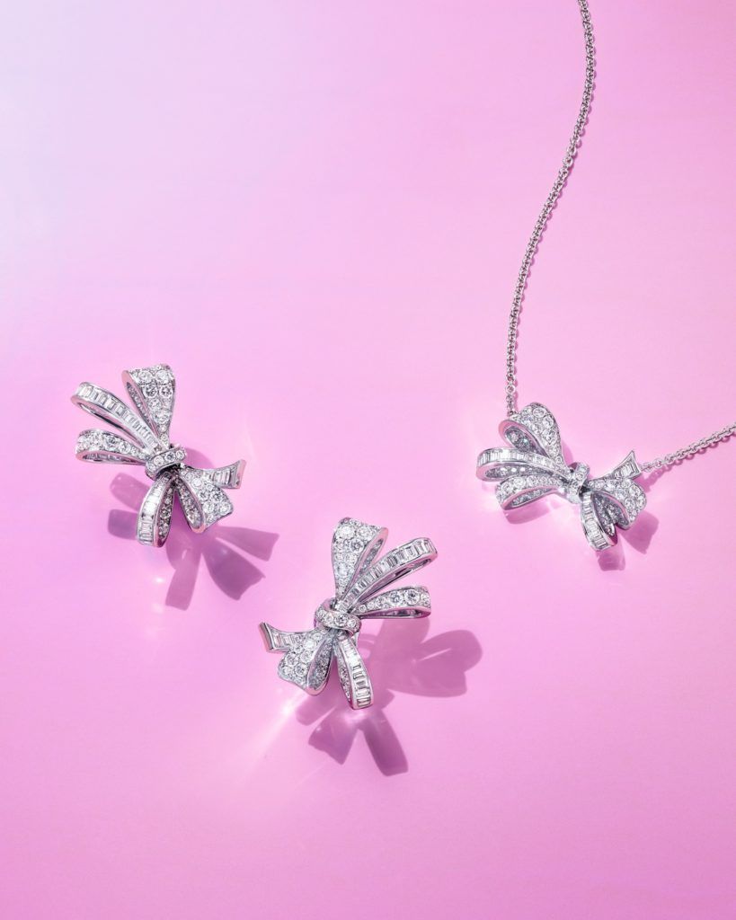 Earrings and necklace in the Tilda's Bow collection