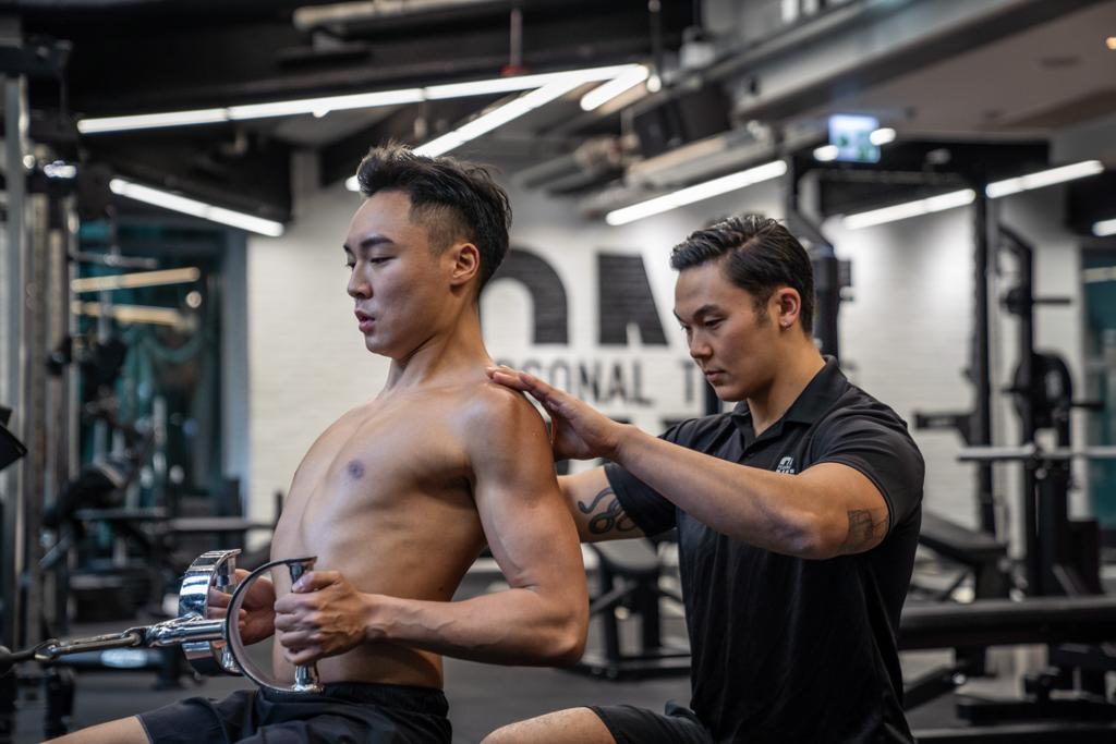 Simon Wang training with a client