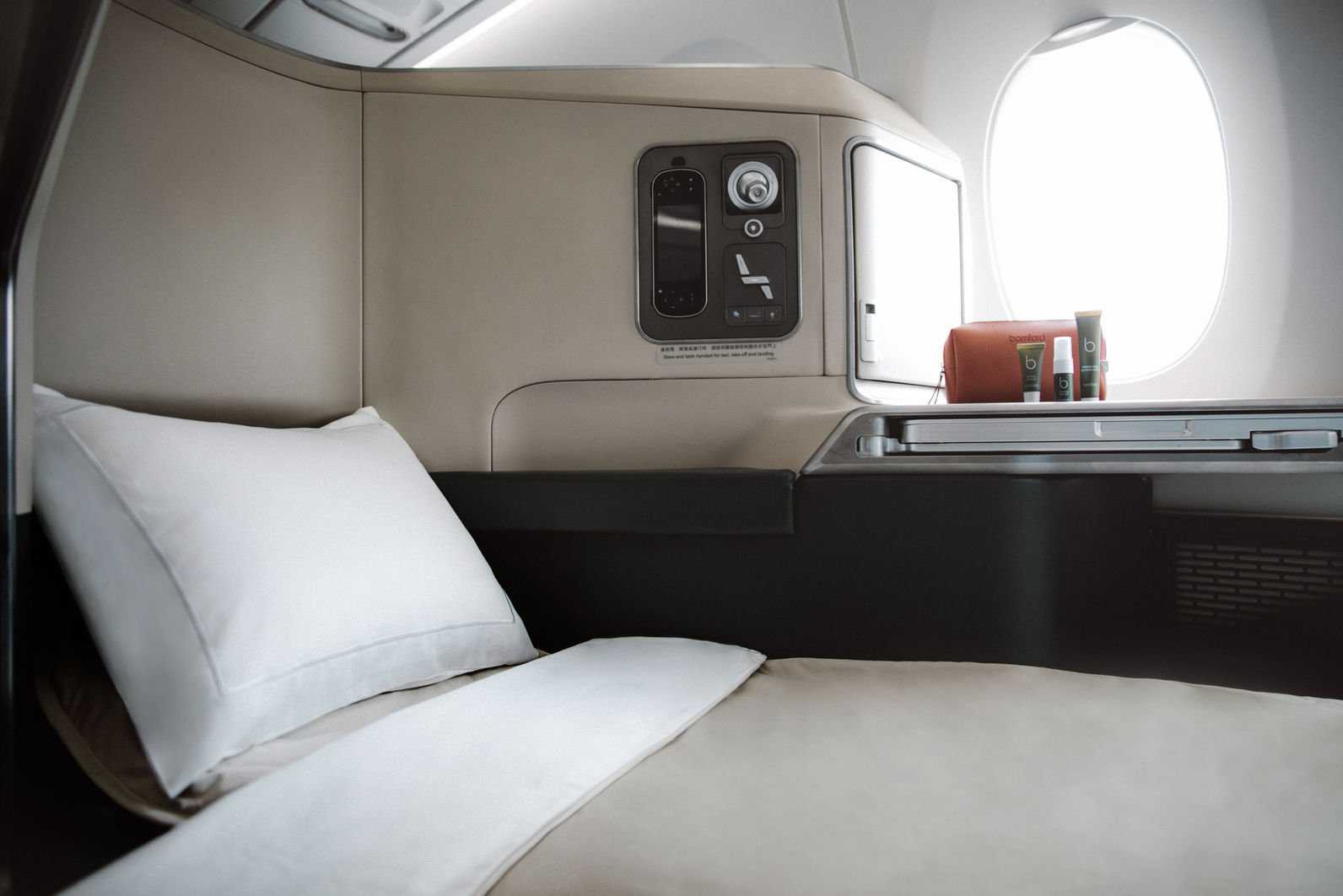 A Look at Cathay Pacific's Exquisite Business Class