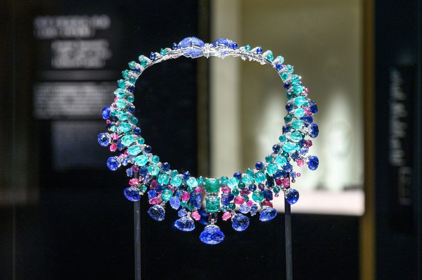 Cartier and Women brings 300 jewels to the Hong Kong Palace Museum