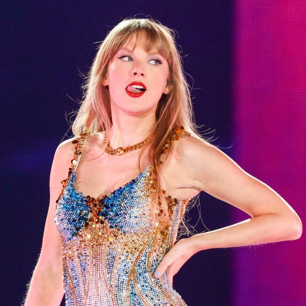 11 Musicians who Were Interrupted During Live Concerts by Fans
