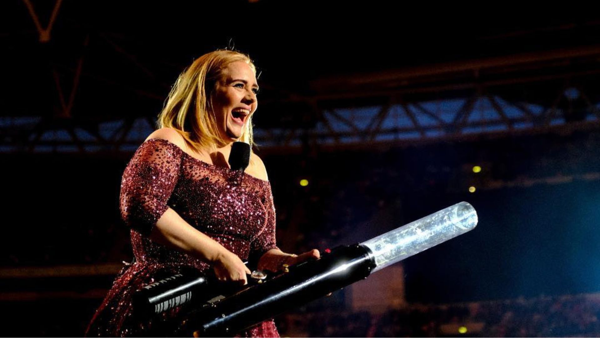 Adele net worth- tours