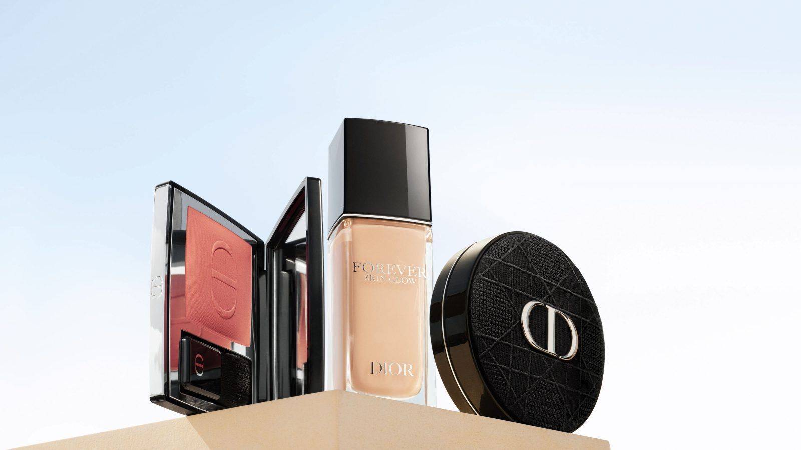 Peter Philips Perfects the Summer Glow Look with Dior Beauty Make-up