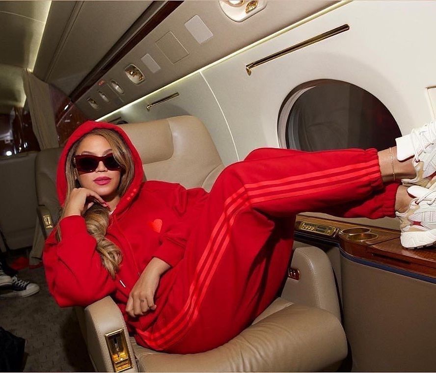 Beyonce Bombardier private jet