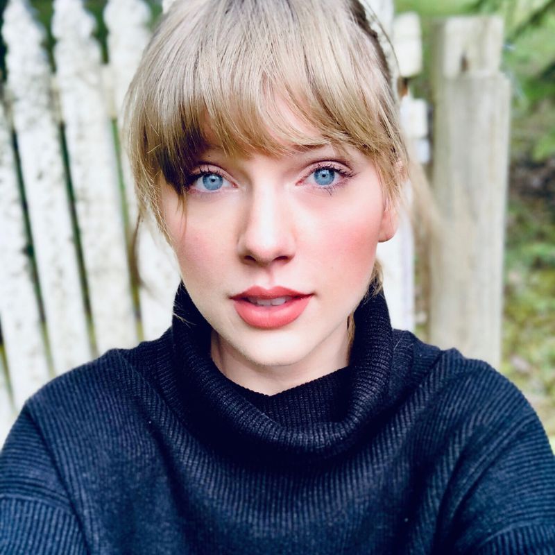 Emulate Taylor Swift’s Skincare and Beauty Tips for That Striking Glow