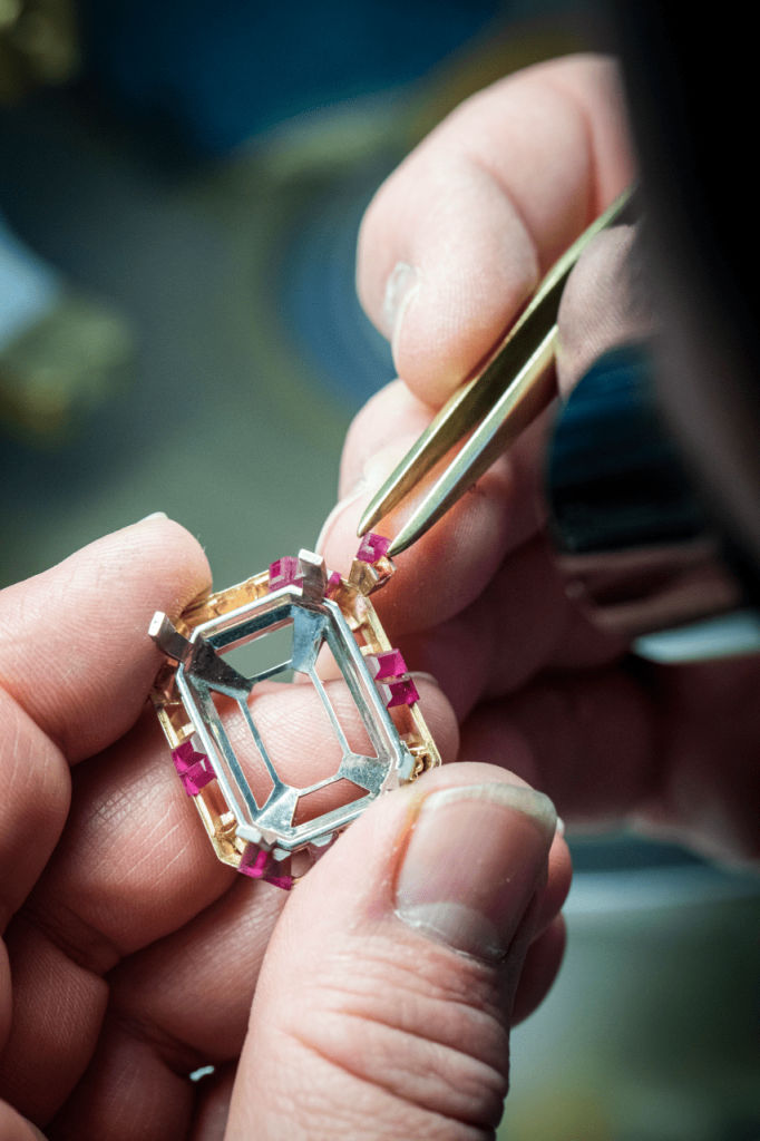 Setting the rubies on the bezel