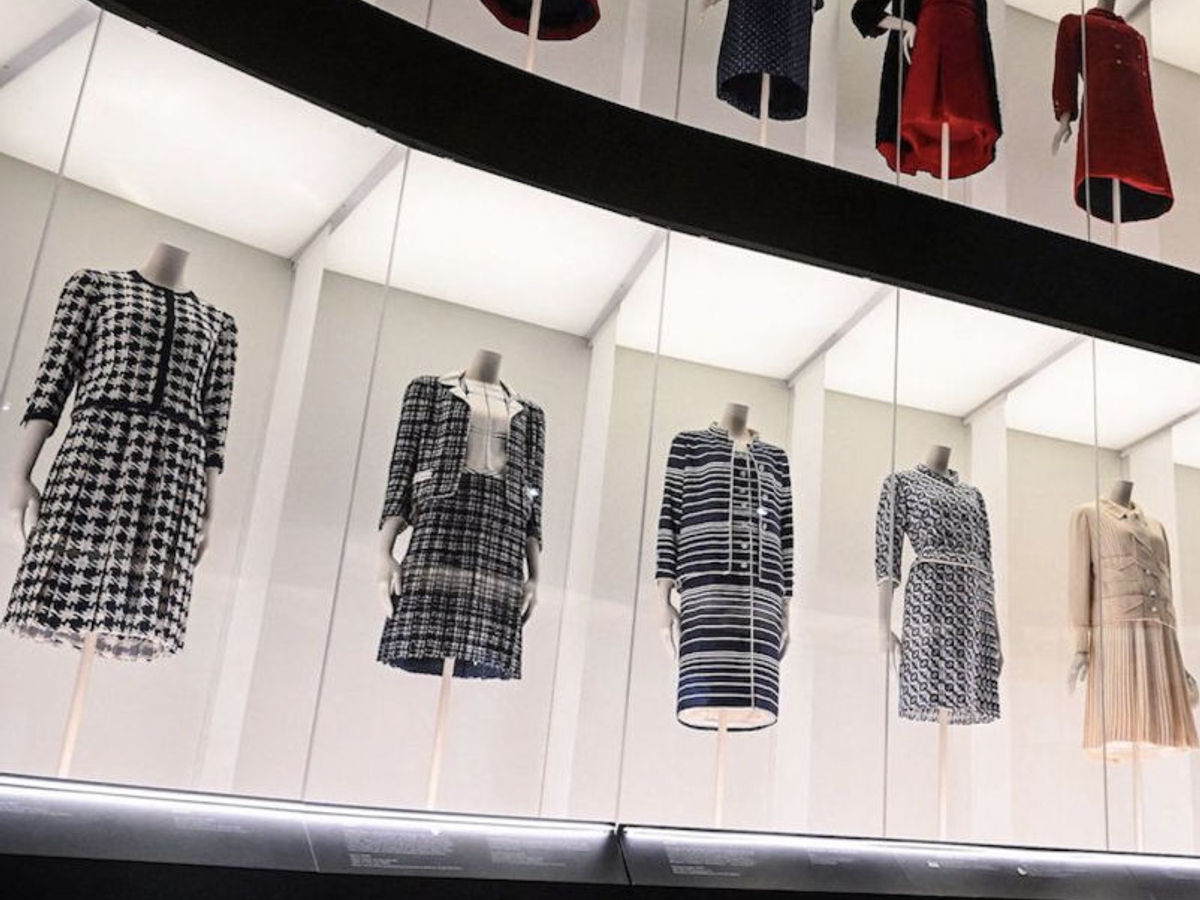 London's V&A Hosts New Chanel Exhibition