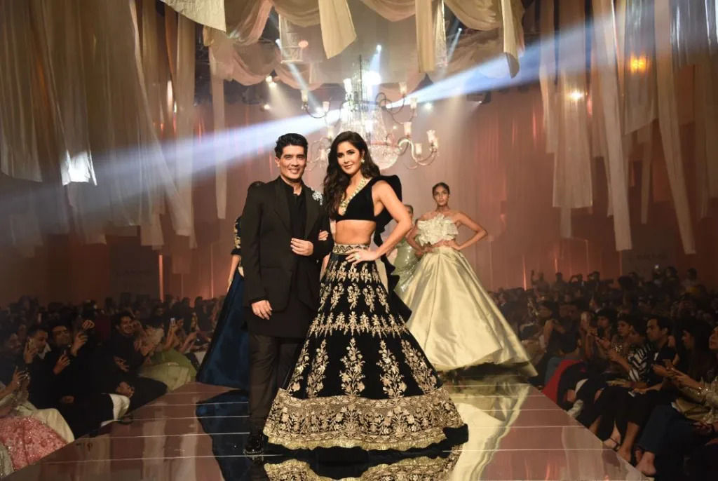 14 pictures that prove oversized silhouettes are every Bollywood celebrity's  favourite