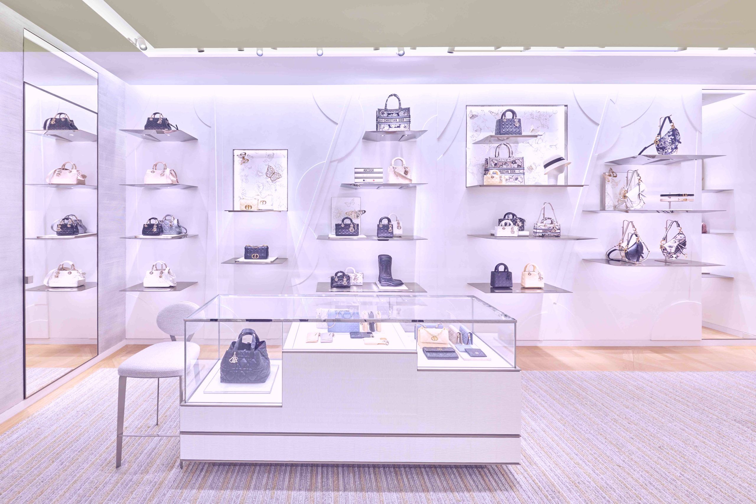 christian dior store locator