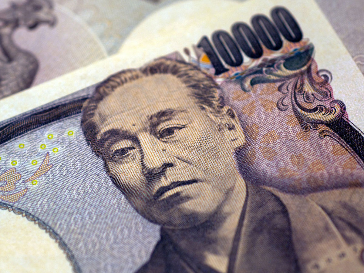 Japanese Yen (JPY) Hits Record Lows Since 1990