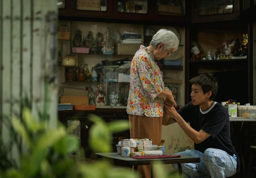 The Best Reactions on the Internet to <i>How to Make Millions Before Grandma Dies</i>