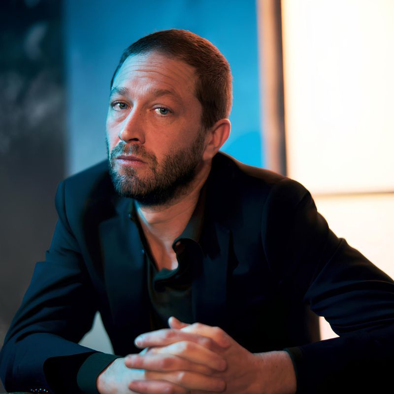 Get to know <i>The Bear</i> Star Ebon Moss-Bachrach, Net worth, Movies & TV Shows and More
