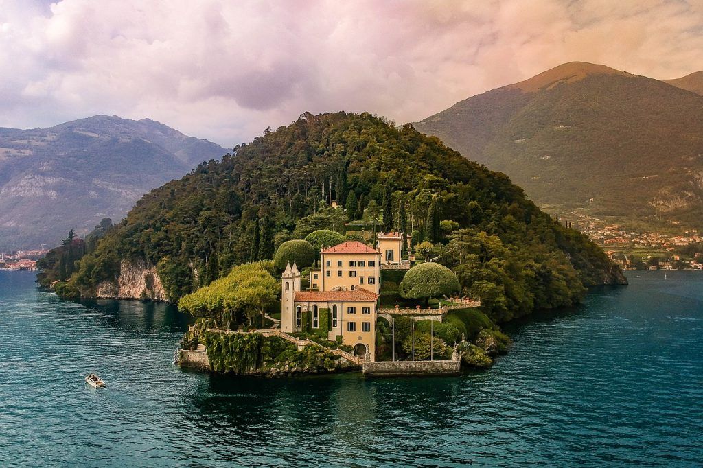 Expecting in 2024? Here are the Best Luxury Babymoon Destinations You Need to Visit