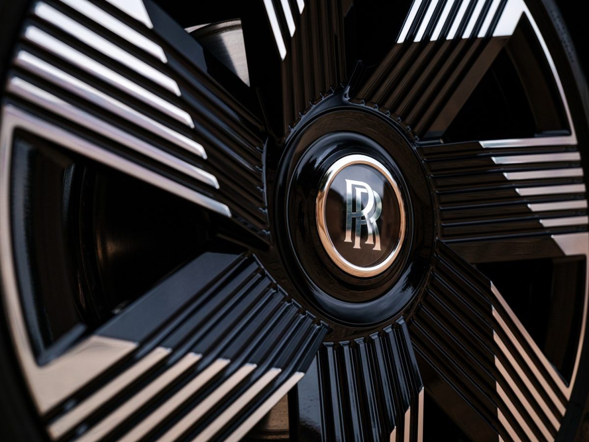 Test Driving the Electric Rolls-Royce Spectre: How We Roll