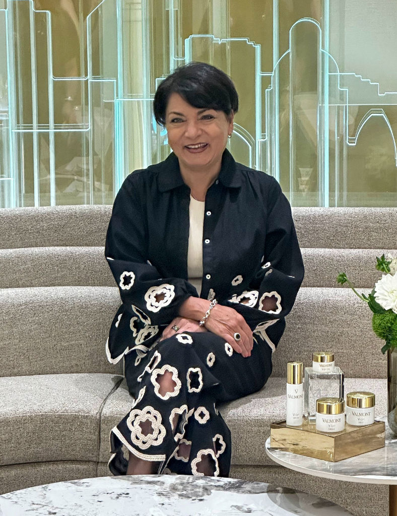 Lifting the Veil on VALMONT V-LIFT: A Revolution in Anti-Ageing Lifting the Veil on VALMONT V-LIFT: A Revolution in Anti-Ageing