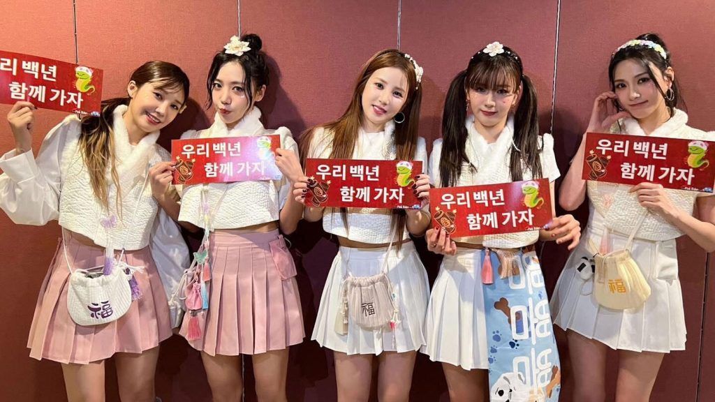 K-POP・アジア APINK Apink - Wikipedia